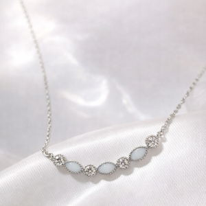 Collier Lalhy
